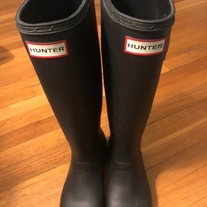 Hunter rainboots black size 8